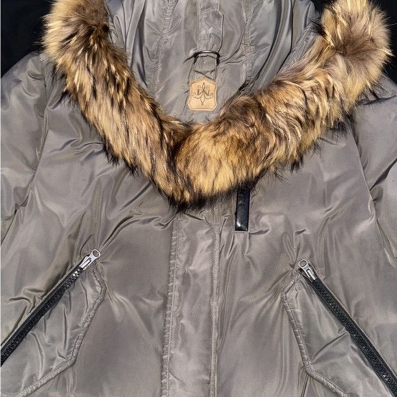 Mackage Original DIXON 2-in-1 Nordic down bomber with natural fur - Picture 6 of 15